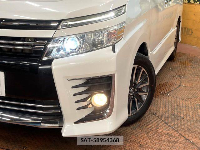 Toyota VOXY 2015-09 8102601-12