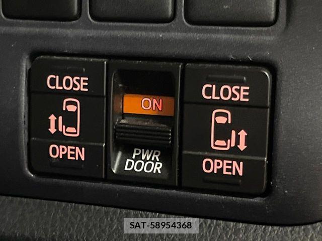 Toyota VOXY 2015-09 8102601-5