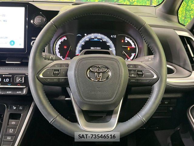Toyota VOXY 2024-02 8102565-11