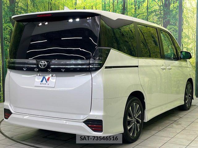 Toyota VOXY 2024-02 8102565-16