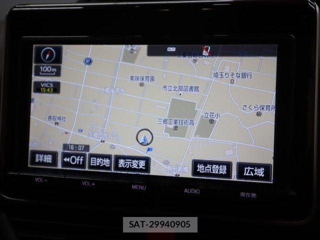 Toyota VOXY 2017-12 8102585-18