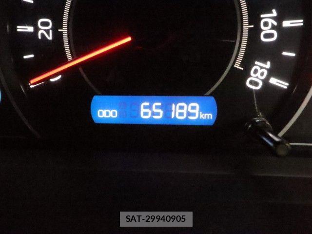 Toyota VOXY 2017-12 8102585-28