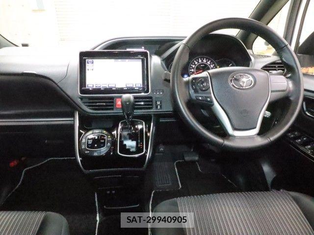 Toyota VOXY 2017-12 8102585-2