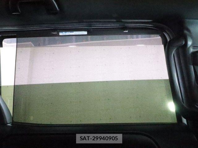 Toyota VOXY 2017-12 8102585-5