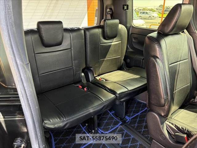 Toyota VOXY 2018-01 8102586-18