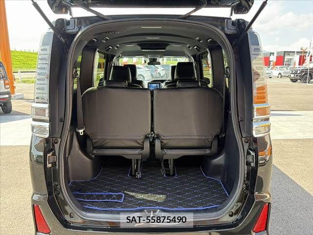 Toyota VOXY 2018-01 8102586-20