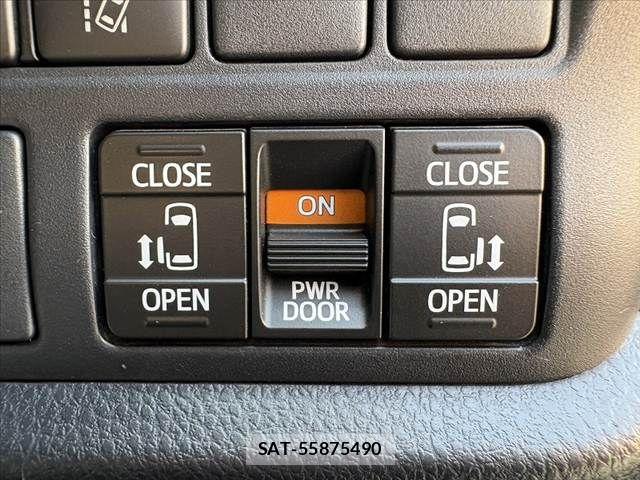 Toyota VOXY 2018-01 8102586-26