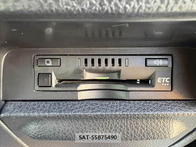 Toyota VOXY 2018-01 8102586-27