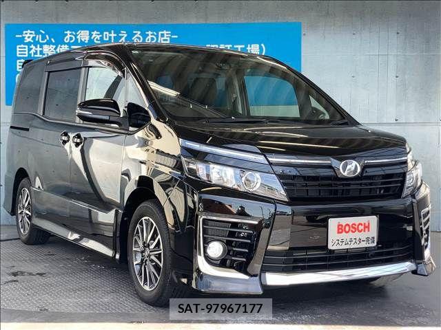 Toyota VOXY 2016-05 8102599-10