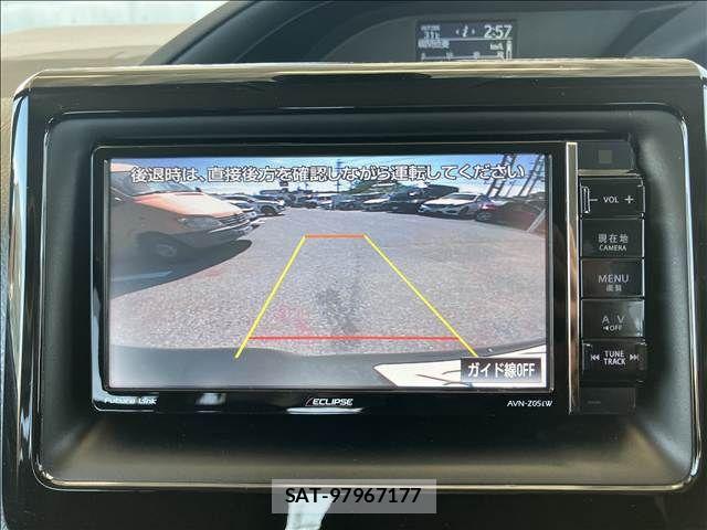 Toyota VOXY 2016-05 8102599-14