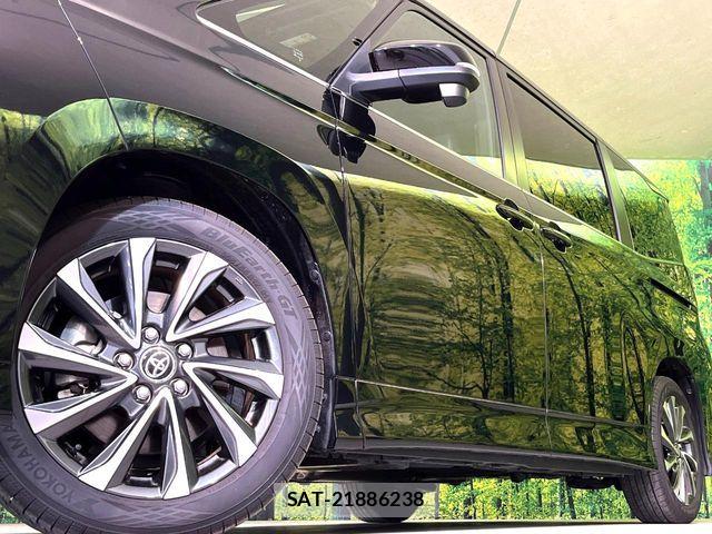 Toyota VOXY 2024-04 8102566-13