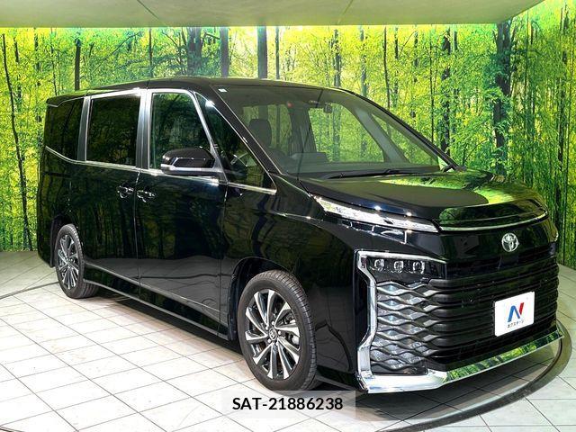 Toyota VOXY 2024-04 8102566-16