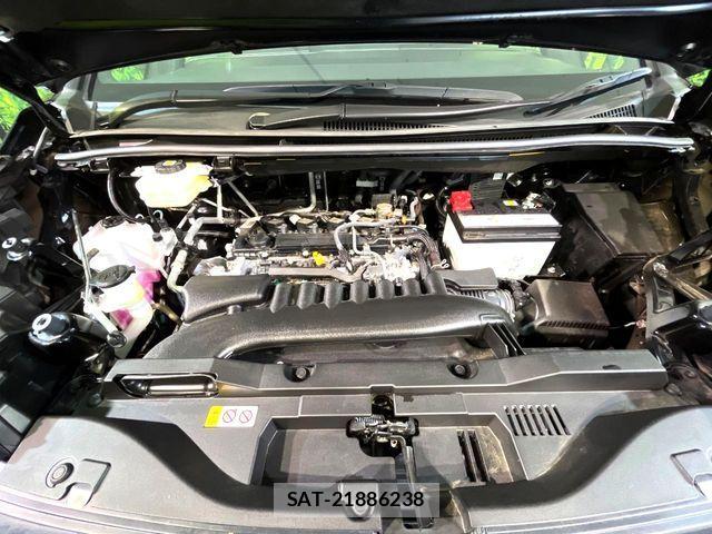 Toyota VOXY 2024-04 8102566-17
