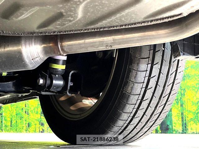 Toyota VOXY 2024-04 8102566-19