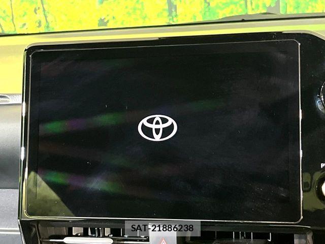 Toyota VOXY 2024-04 8102566-3