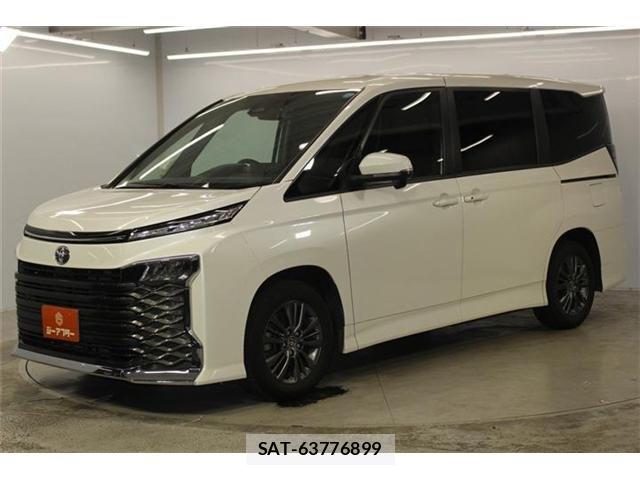 Toyota VOXY 2023-02 8102571-9
