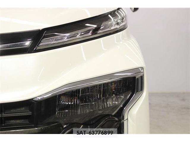 Toyota VOXY 2023-02 8102571-14