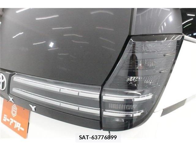 Toyota VOXY 2023-02 8102571-17