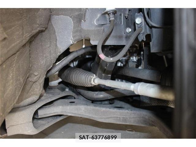 Toyota VOXY 2023-02 8102571-18