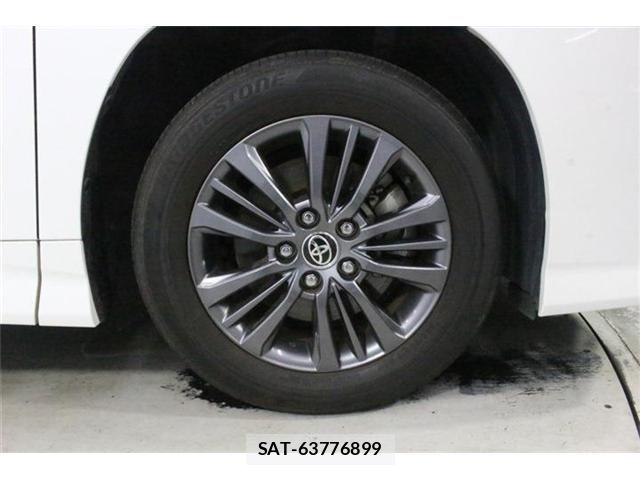 Toyota VOXY 2023-02 8102571-21