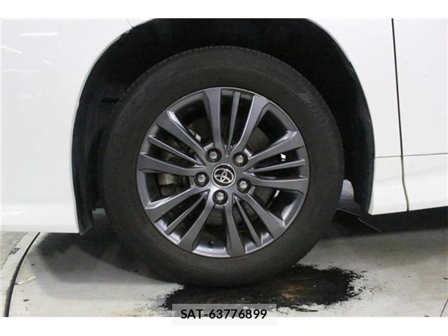 Toyota VOXY 2023-02 8102571-22