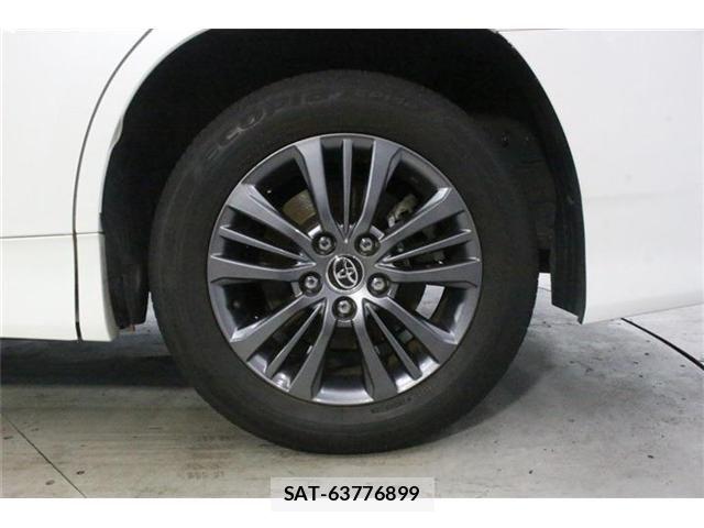 Toyota VOXY 2023-02 8102571-23