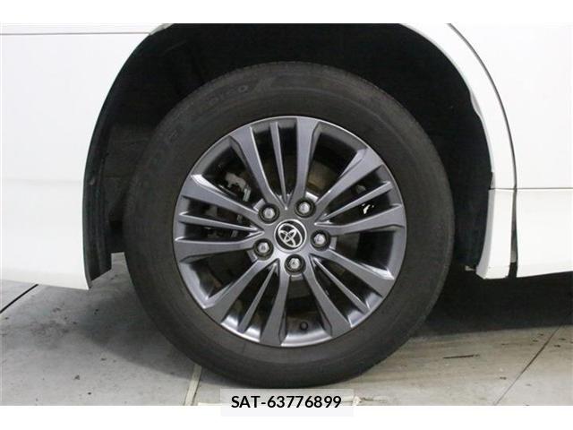Toyota VOXY 2023-02 8102571-24
