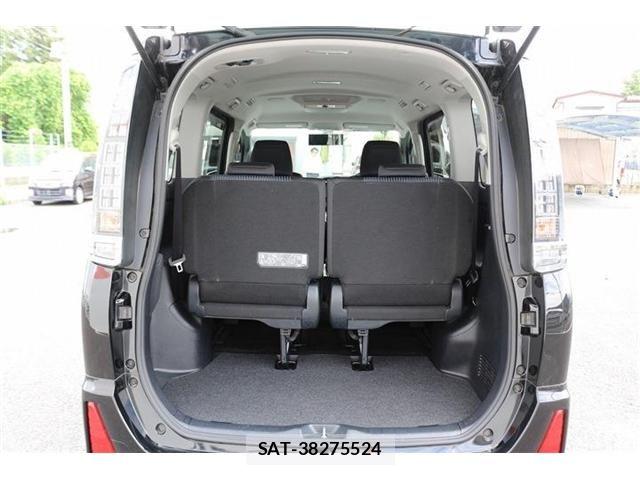 Toyota VOXY 2015-12 8102597-15