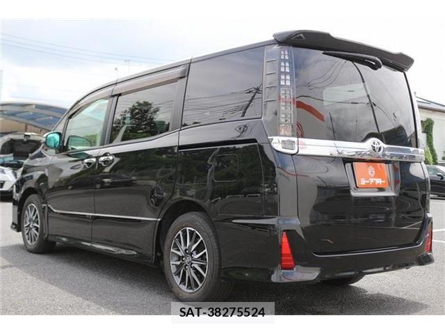 Toyota VOXY 2015-12 8102597-21