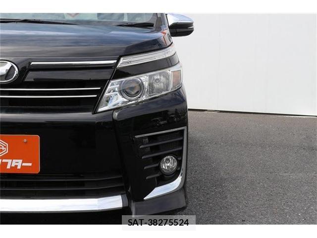 Toyota VOXY 2015-12 8102597-25