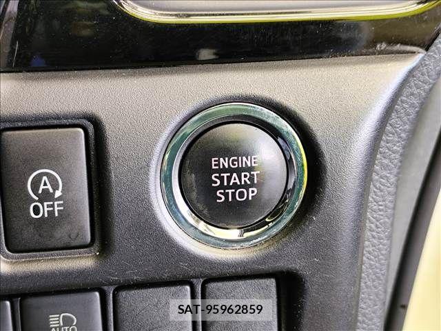 Toyota VOXY 2021-07 8132905-9
