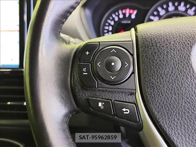 Toyota VOXY 2021-07 8132905-11