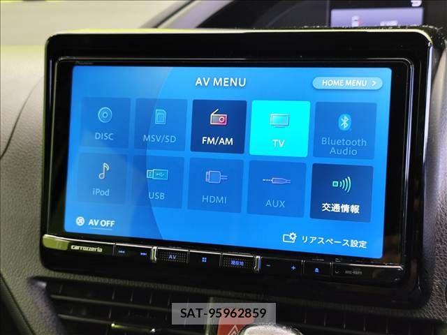 Toyota VOXY 2021-07 8132905-4