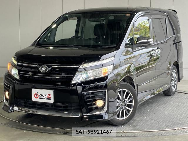 Toyota VOXY 2016-04 8132920-25