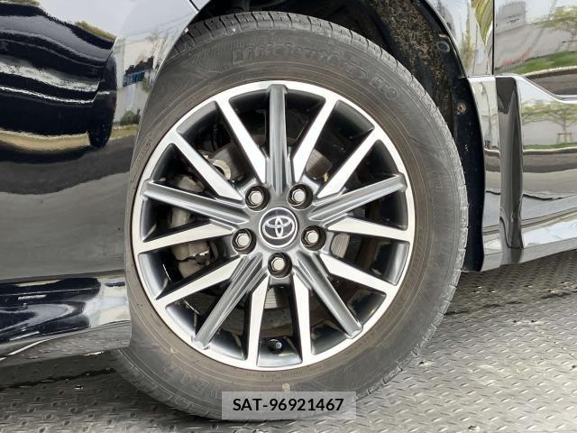 Toyota VOXY 2016-04 8132920-4