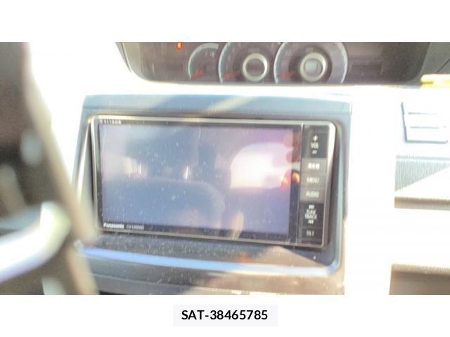 Toyota VOXY 2012-10 8132950-11