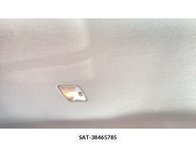 Toyota VOXY 2012-10 8132950-16