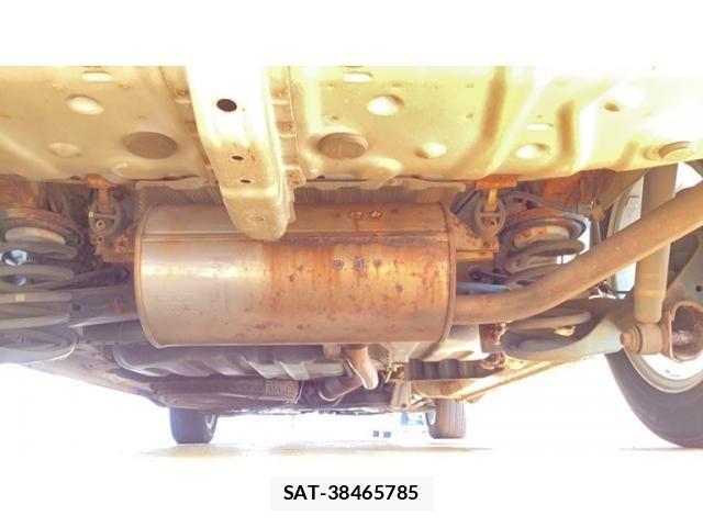 Toyota VOXY 2012-10 8132950-5