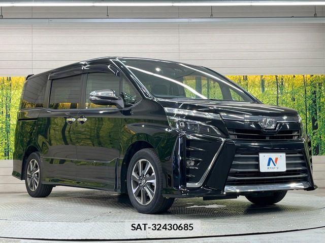 Toyota VOXY 2018-08 8132906-16