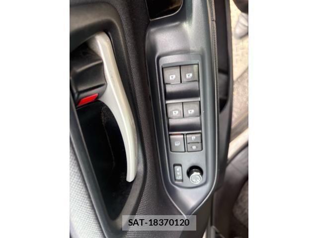 Toyota VOXY 2014-01 8132929-14