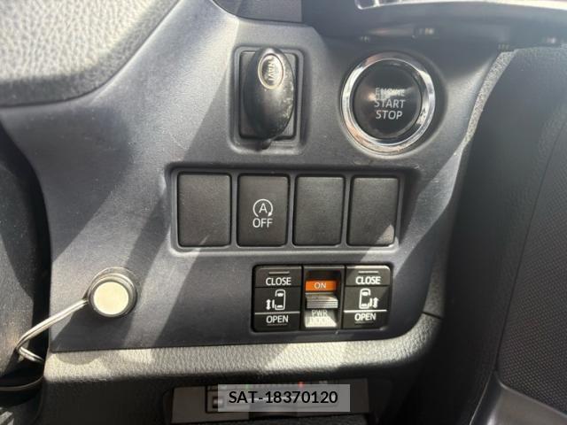 Toyota VOXY 2014-01 8132929-17