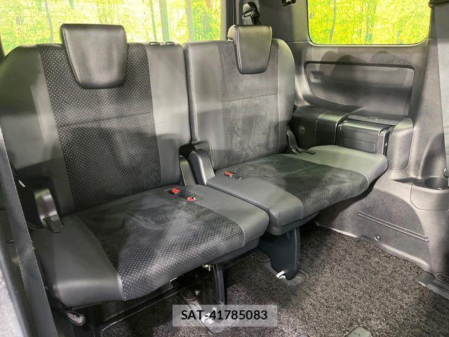 Toyota VOXY 2021-01 8132902-9