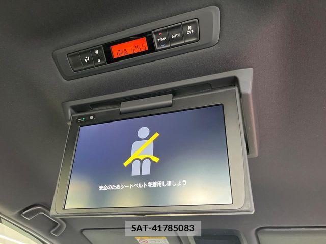 Toyota VOXY 2021-01 8132902-4