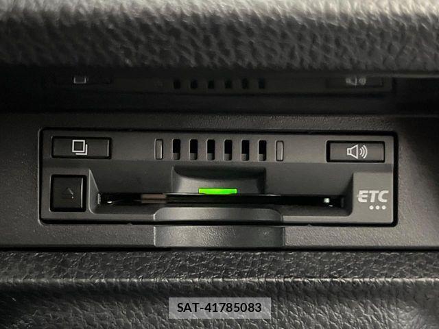 Toyota VOXY 2021-01 8132902-6