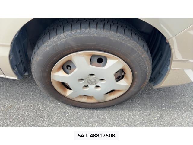 Toyota VOXY 2006-03 8132953-1