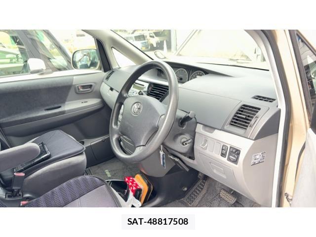 Toyota VOXY 2006-03 8132953-6