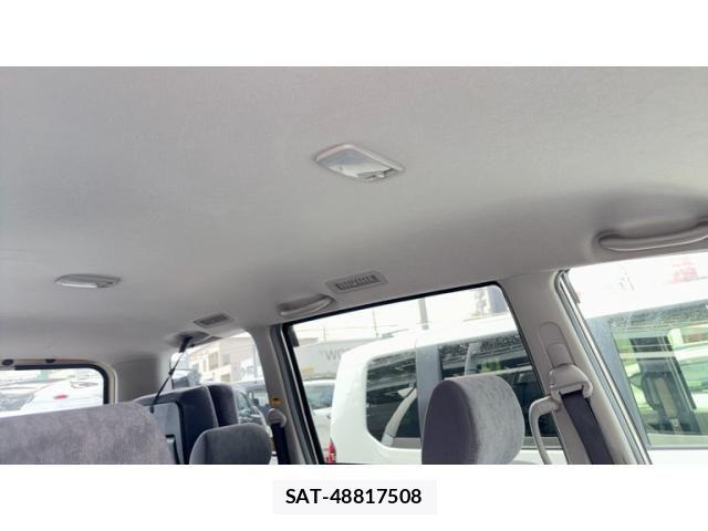 Toyota VOXY 2006-03 8132953-8