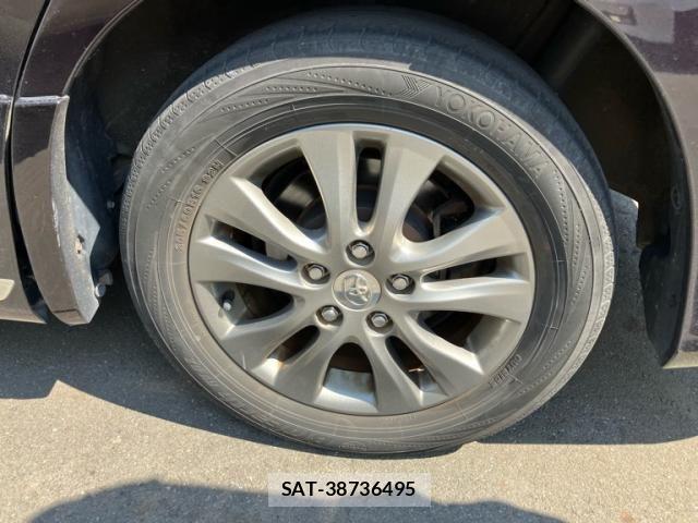 Toyota VOXY 2013-08 8132936-6