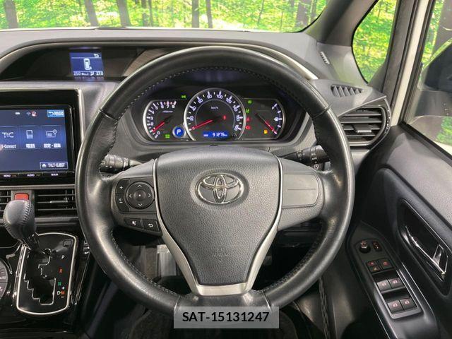 Toyota VOXY 2017-02 8132927-10
