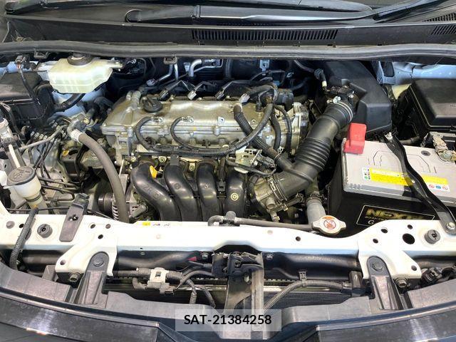 Toyota VOXY 2019-02 8132917-17
